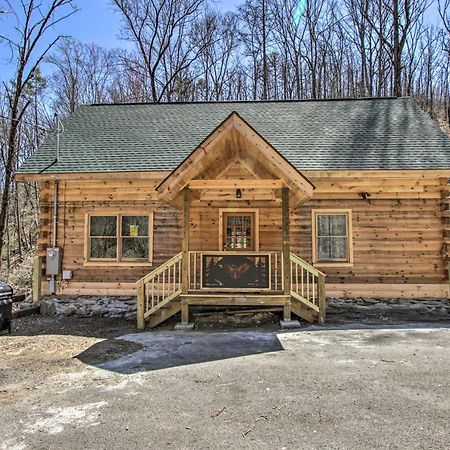 The Phoenix Cabin With Hot Tub In Gatlinburg! Exterior photo