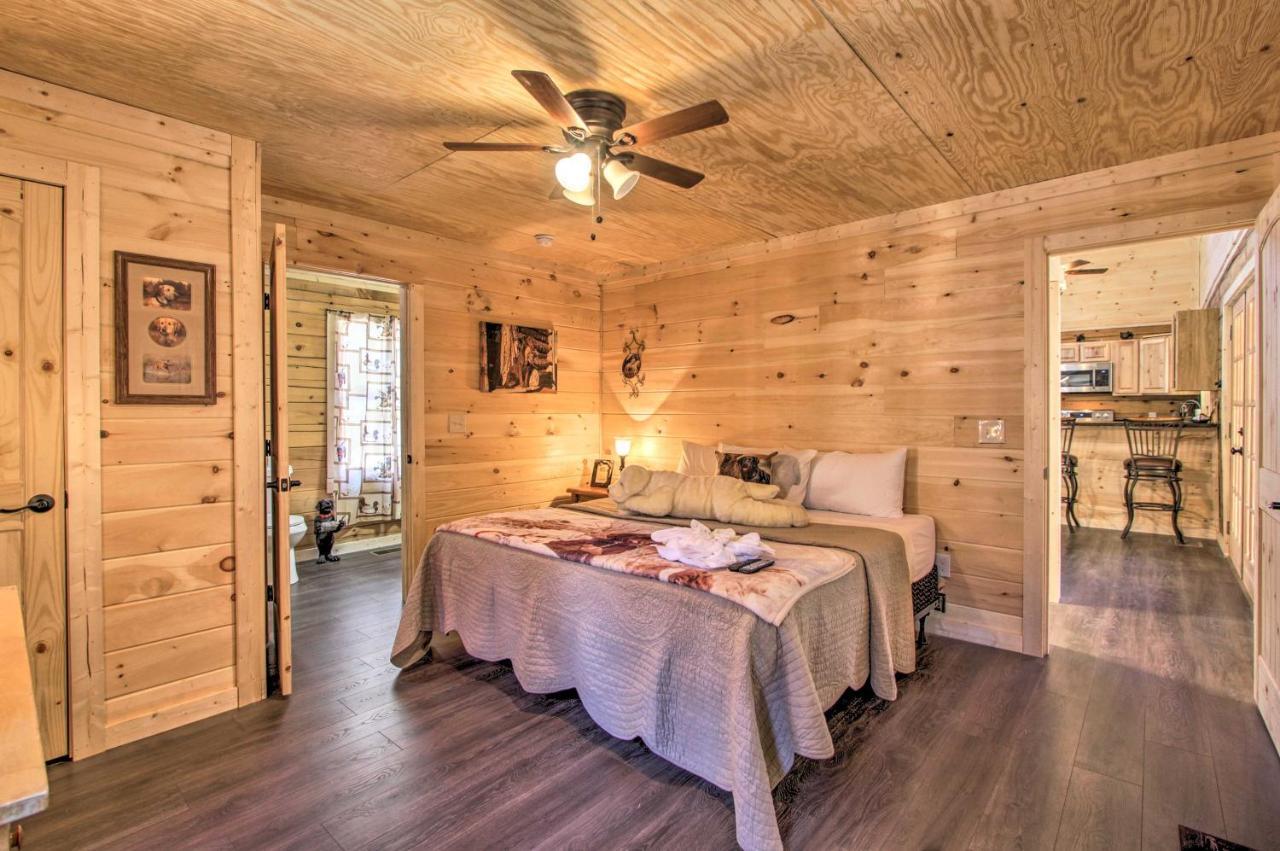 The Phoenix Cabin With Hot Tub In Gatlinburg! Exterior photo